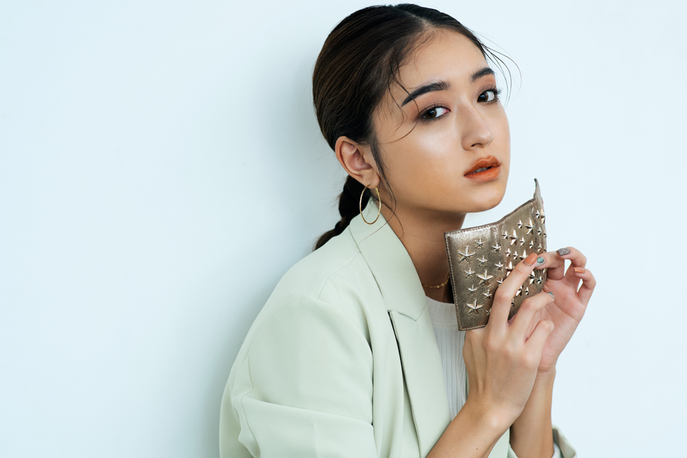 池田美優が語る 愛用のレザーバッグとキーケースのこと Interviw 革きゅん