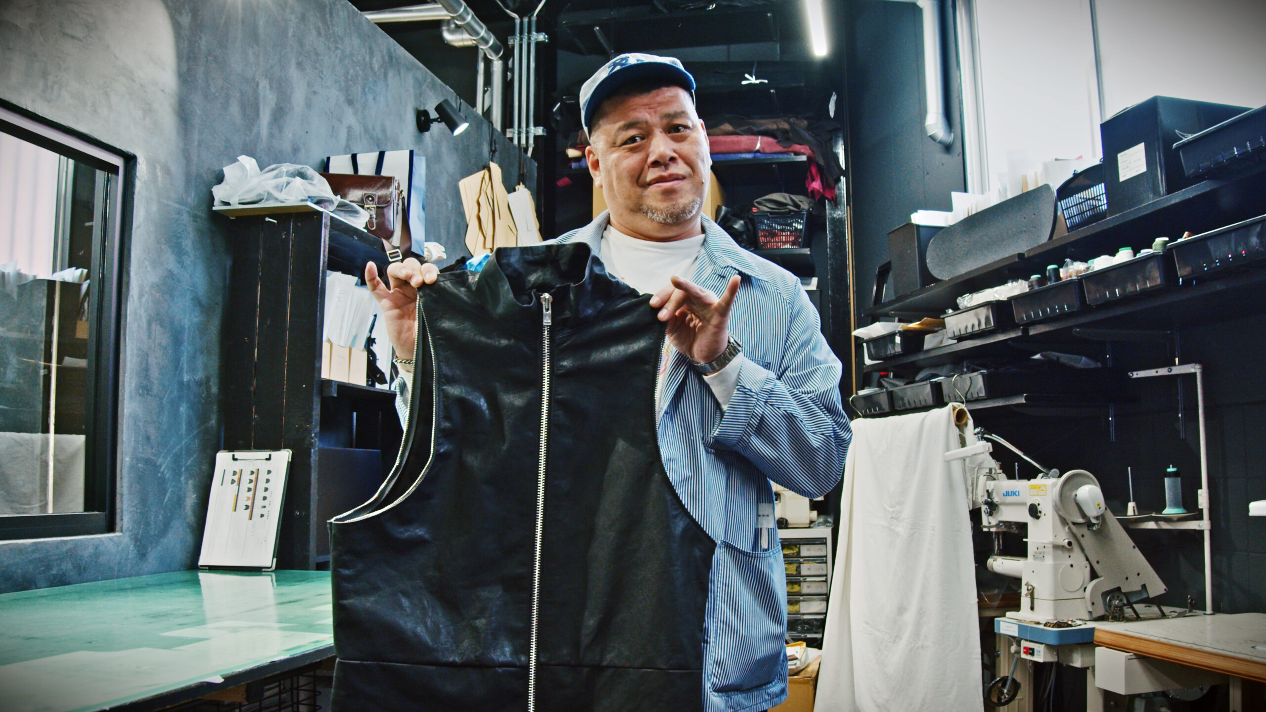 オリジナル革ジャンを手がけるクリエイターに、くっきー！が出会う